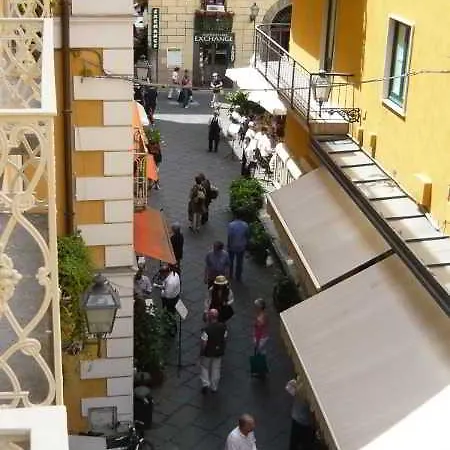 Dolcevitasorrento 招待所 5*