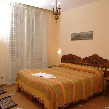 Dolcevitasorrento Πανσιόν